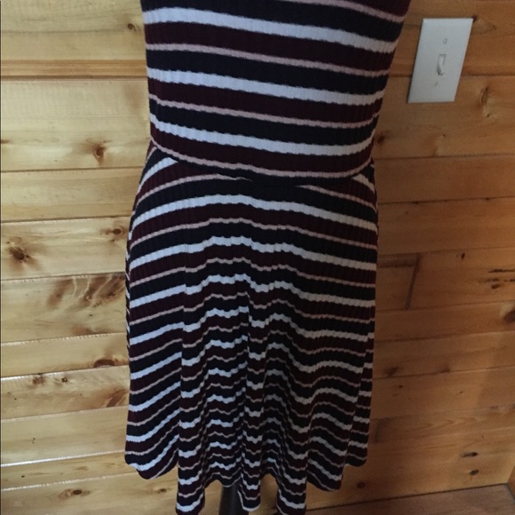 Stripped dress - Picture 3 of 6